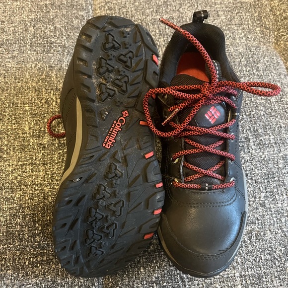 Columbia Fire Venture Waterproof Ladies shoes Black sz6 - Picture 3 of 11